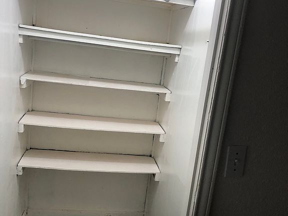 5th image of 109 E Marsalis St
