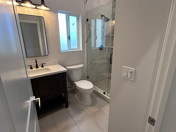 5th image of 17194 Los Alimos St