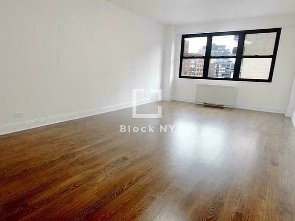 2nd image of 142 E 16th St APT 6B