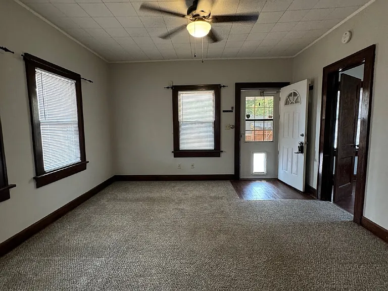 1556 S Palisade St — Photo 6