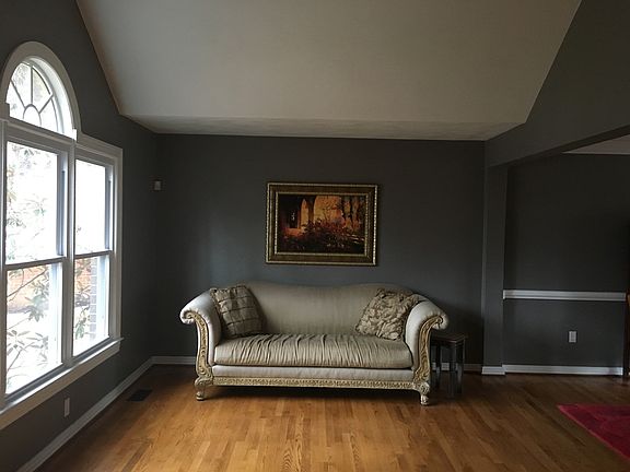 3rd image of 501 Asbury Ct
