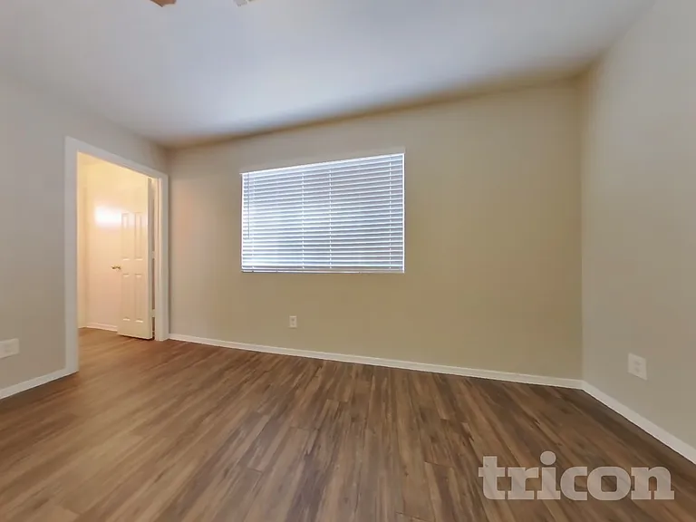 7211 S 8th Pl — Photo 7