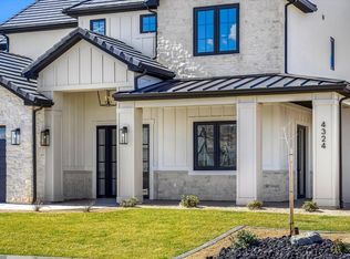 4324 S Secretariat Dr E, Washington, UT 84780