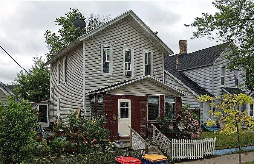 1st image of 746 Butterworth St SW