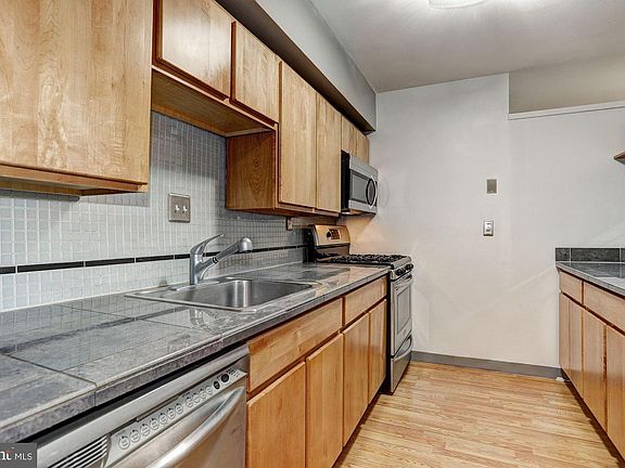 5th image of 7563 Spring Lake Dr #C