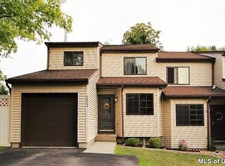 221 Sterling Pl, Lloyd, NY 12528