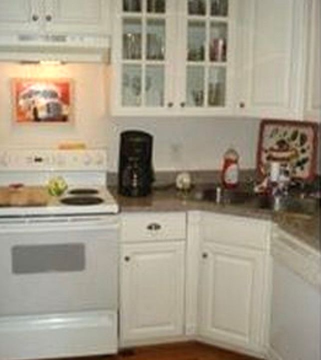 2nd image of 2720 Ashland St