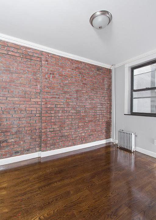 2nd image of 422 E 9th St APT 2