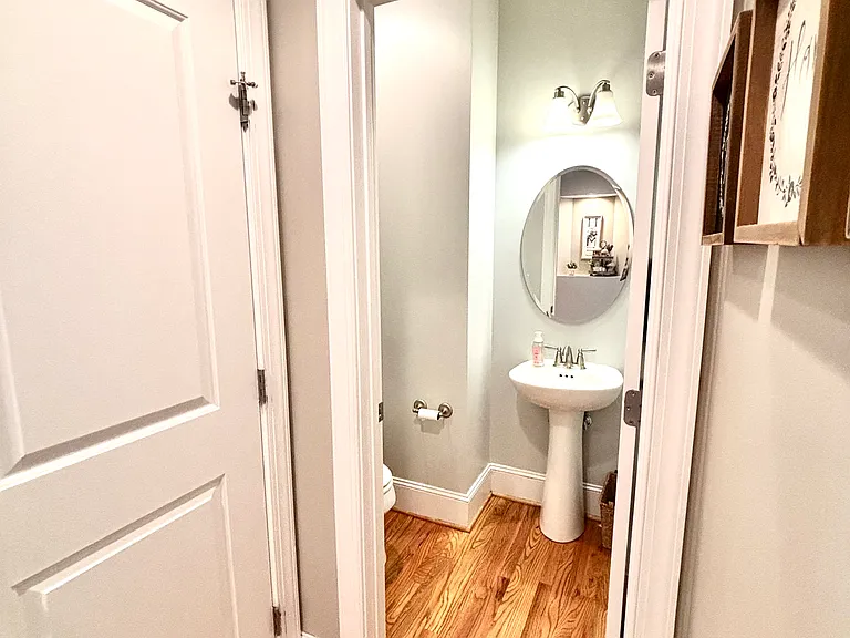 1901 Forest Ln — Photo 27