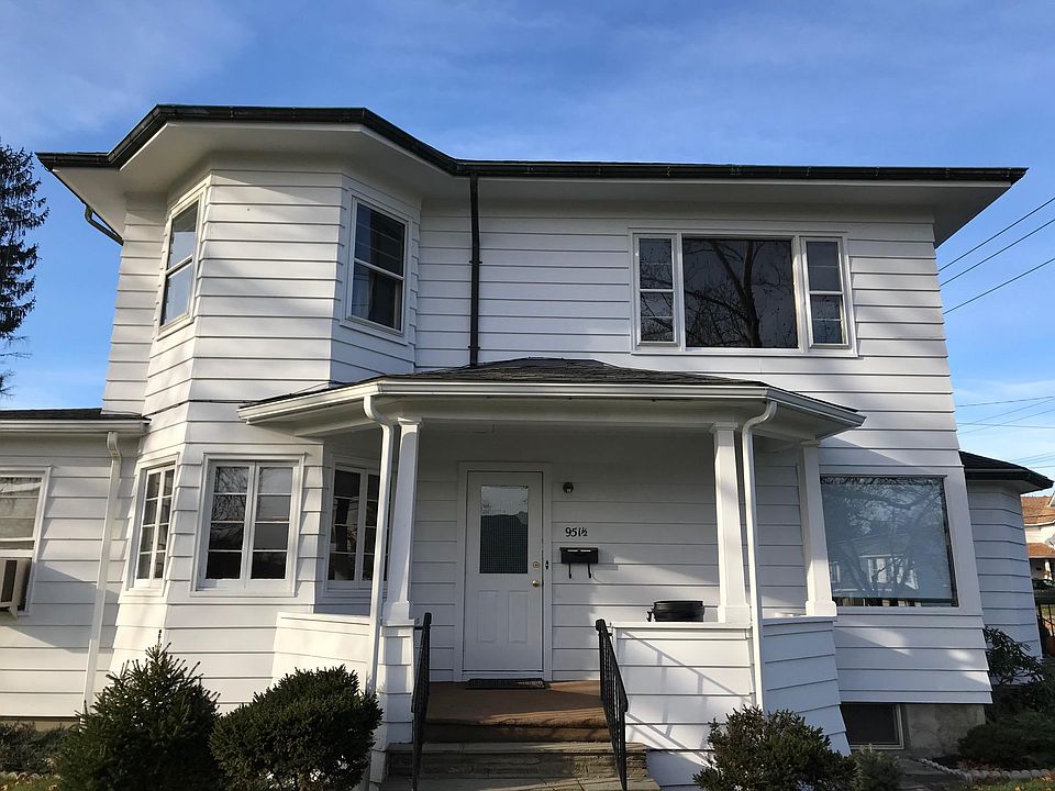 1st image of 951 Magee St #B