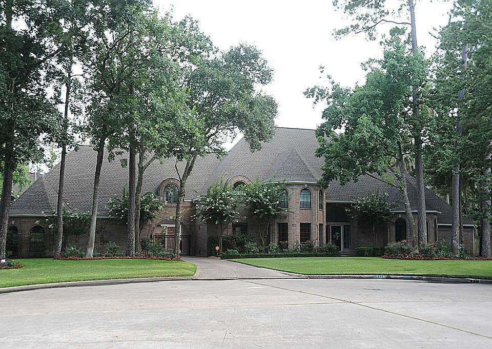 Beautiful home on a cul-de-sac.