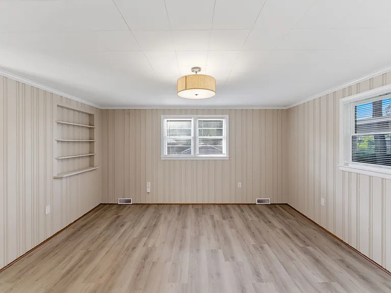 2405 Greenland Ave — Photo 16