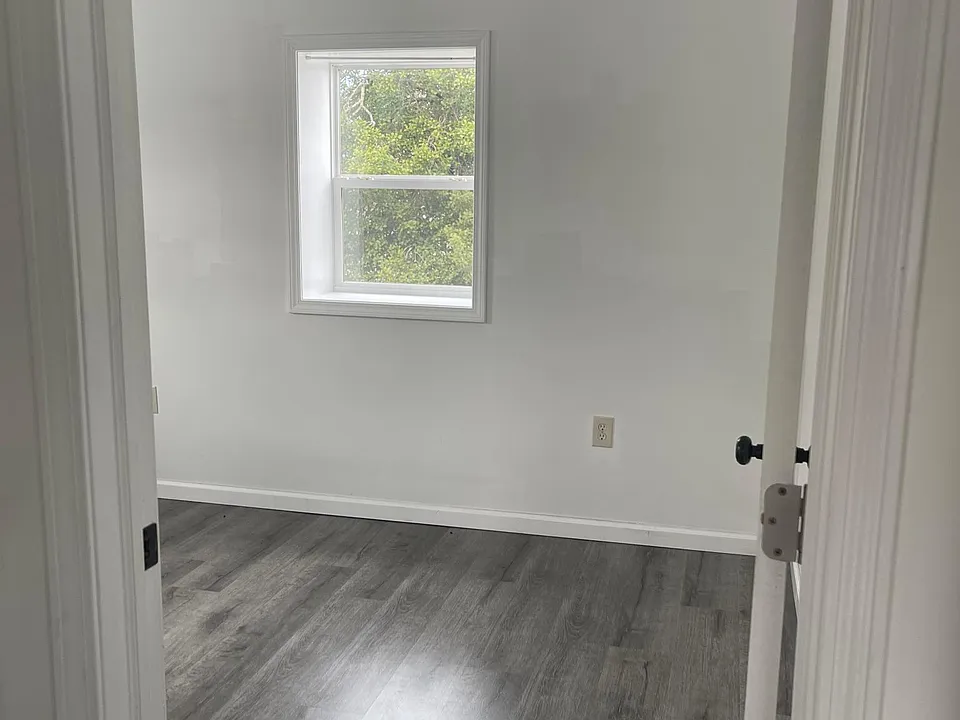 second bedroom.