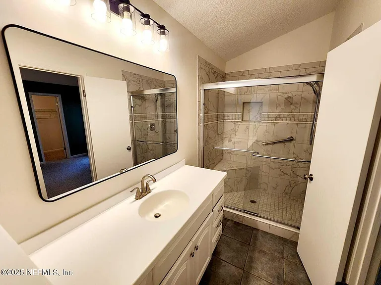 3910 Karissa Ann Pl E — Photo 17