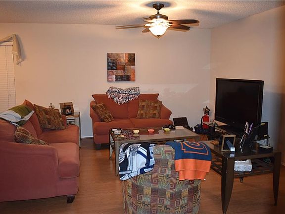 2nd image of 4412 Courtside Dr