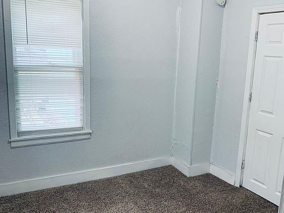 5th image of 1121 S 40th St