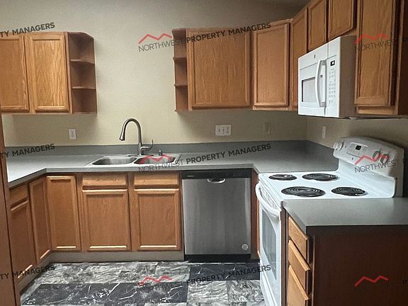 4th image of 15203B NE 181st St