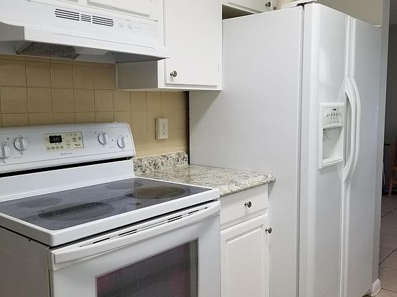 3rd image of 393 Edson Dr
