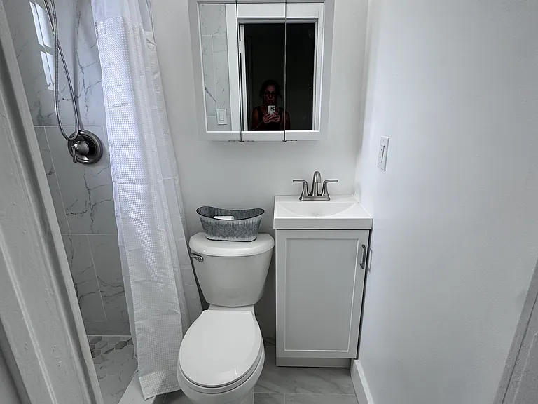1030 Superior St #2 — Photo 7