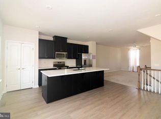 31 Roundstone Run, Woolwich Township, NJ 08085