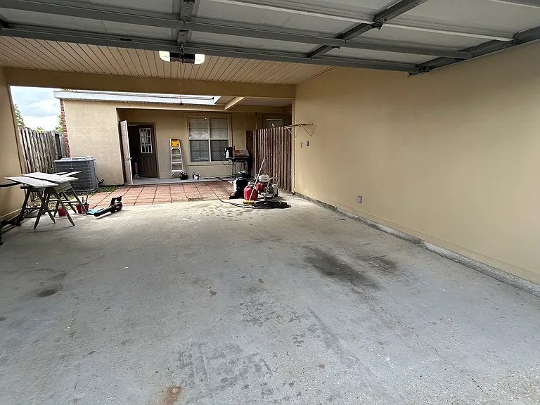 10600 Lakes Blvd — Photo 4