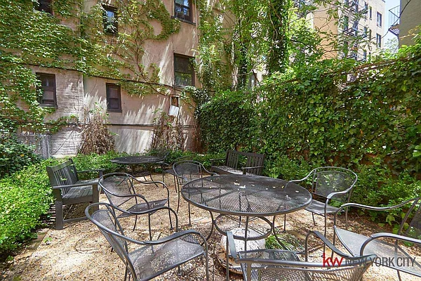 Rented by Keller Williams NYC | media 16