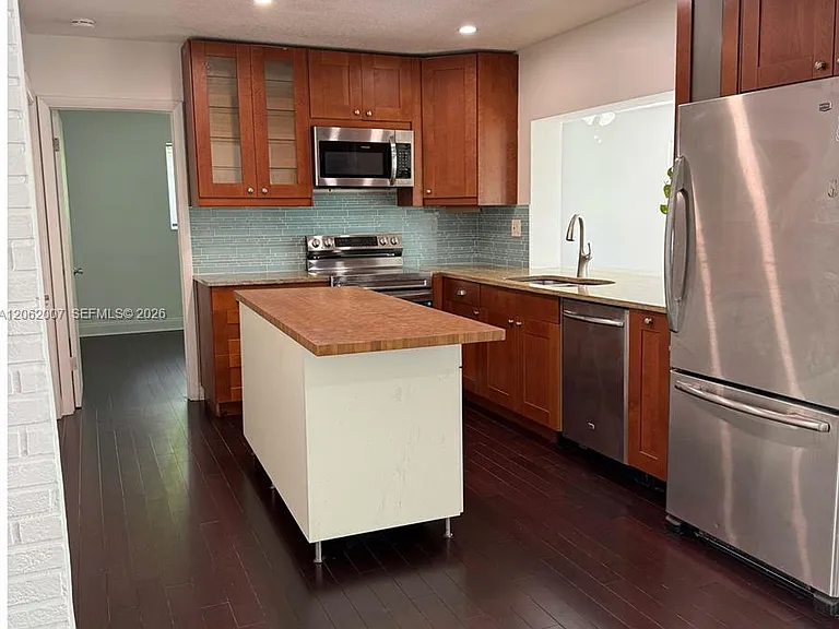 5320 SW 89th Ave — Photo 9