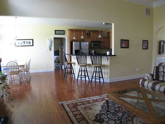 3rd image of 71 Hunter Farm Dr