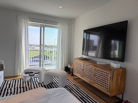 4th image of 100 Ocean Ave #25