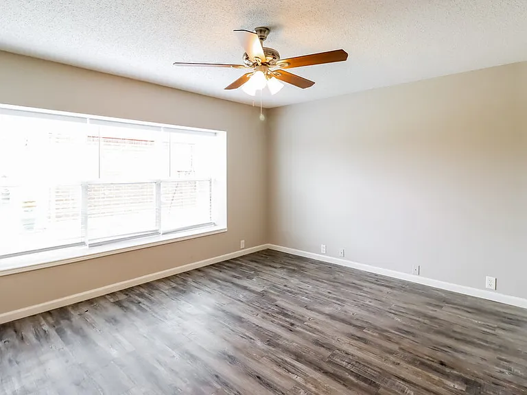 4000 Tuscany Ct — Photo 11