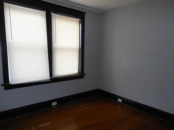 2nd image of 4045 Meramec St APT 2W