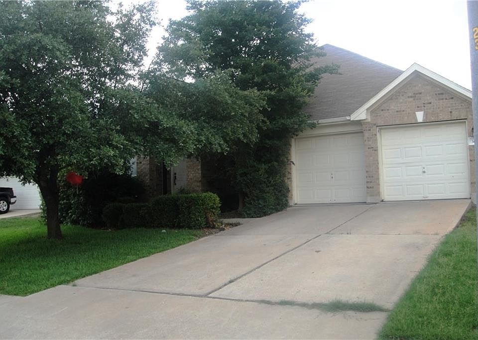 1st image of 3614 Bird House Dr