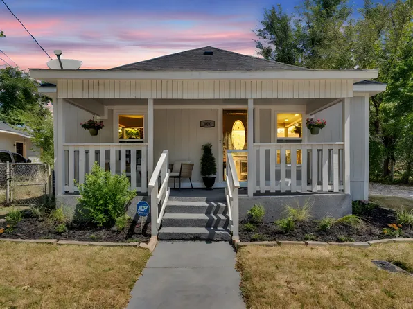 208 Henry St, Waxahachie, TX 75165