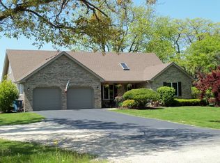 7555 Saratoga Rd, Morris, IL 60450