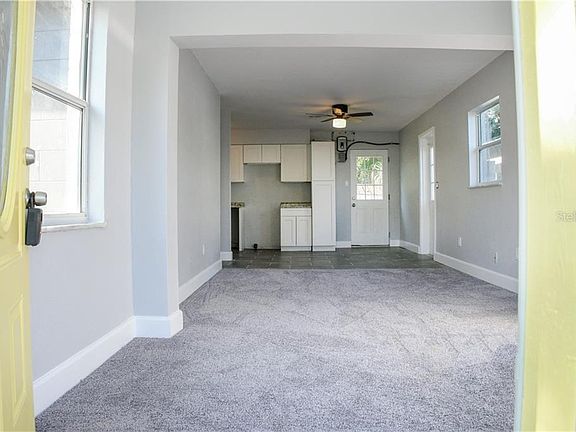 2nd image of 2570 Crawford Dr