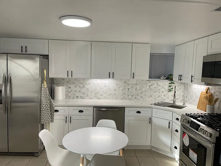 Kitchen 11'x16'
