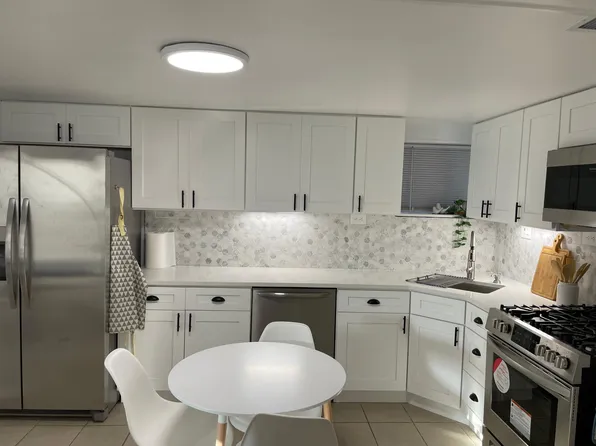 9137 Lawler Ave #Basement, Skokie, IL 60077