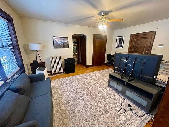 2nd image of 2636 N Oakland Ave APT 3