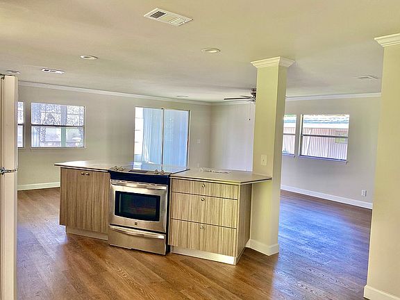 3rd image of 287 W La Vista Dr