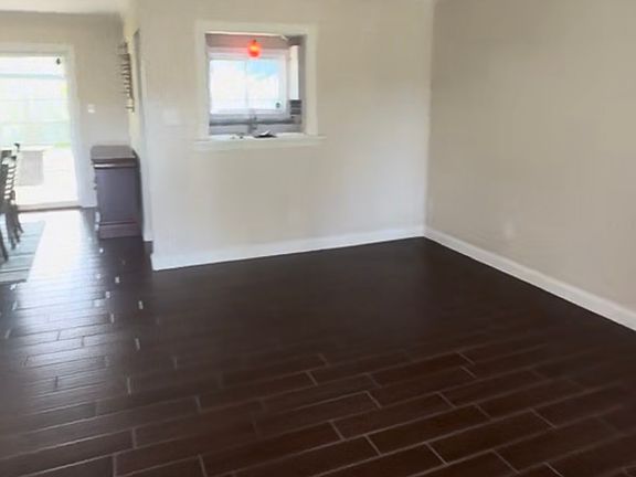 4th image of 3769 Colonial Pkwy