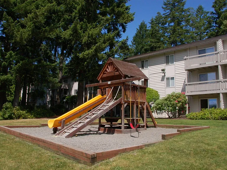 Steilacoom Woods — Photo 5
