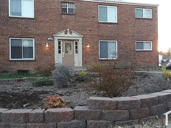 1025 Shackelford Rd, Florissant, MO 63031