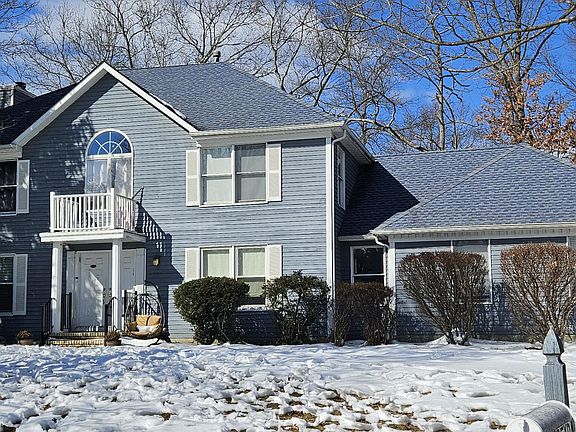 4th image of 1220 Fox Hollow Drive
