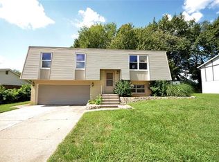 117 Las Olas Dr, Belleville, IL 62221