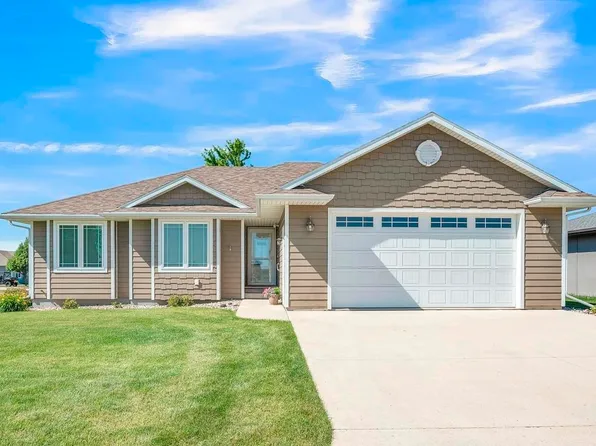 301 30th St, Milford, IA 51351
