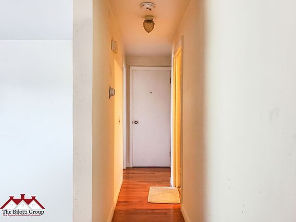 4th image of 115 Bourne Ave APT 4