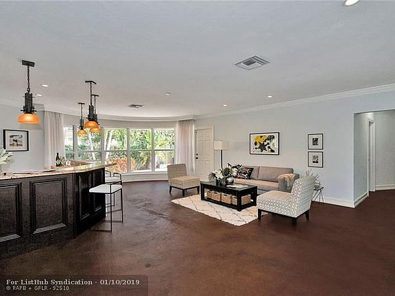 4th image of 2700 NE 26th Ave