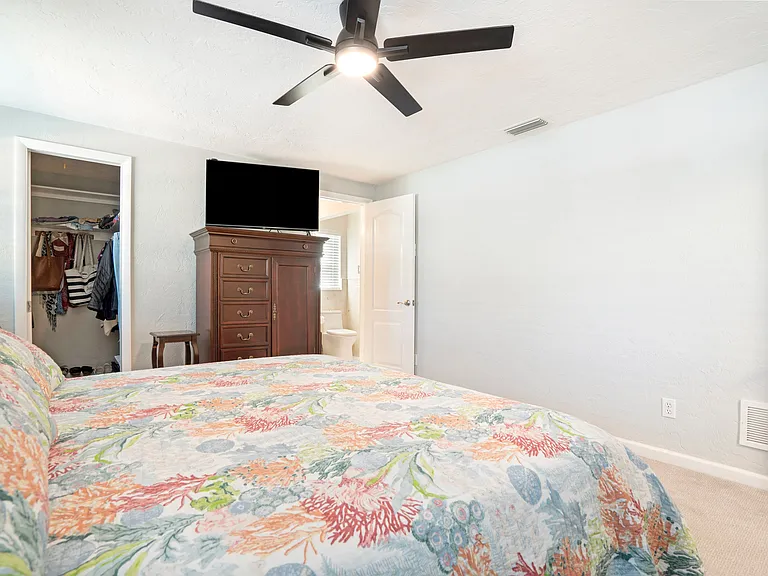 3003 W Vina Del Mar Blvd — Photo 42