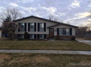 28758 Apollo Dr, Chesterfield, MI 48047