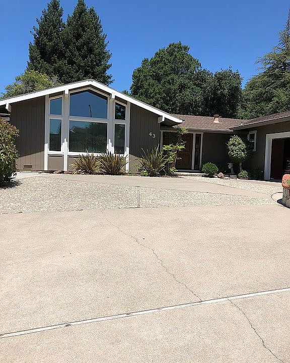 2nd image of 43 Carr Dr
